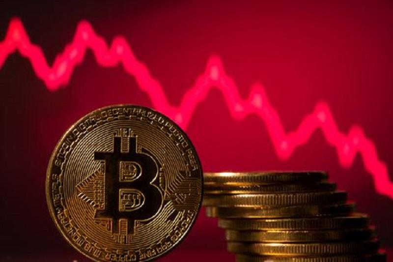 Bitcoin falls below $65,000 amid whale selling and US tariffs