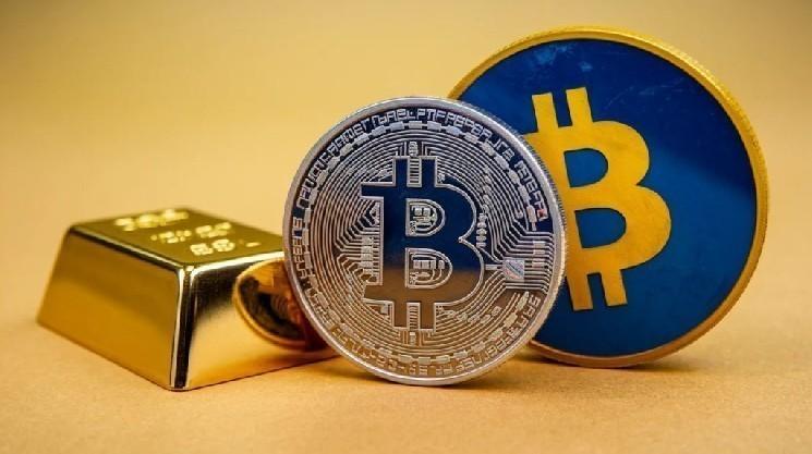 Gold Price Falls, Bitcoin Holds Strong: What's Next?